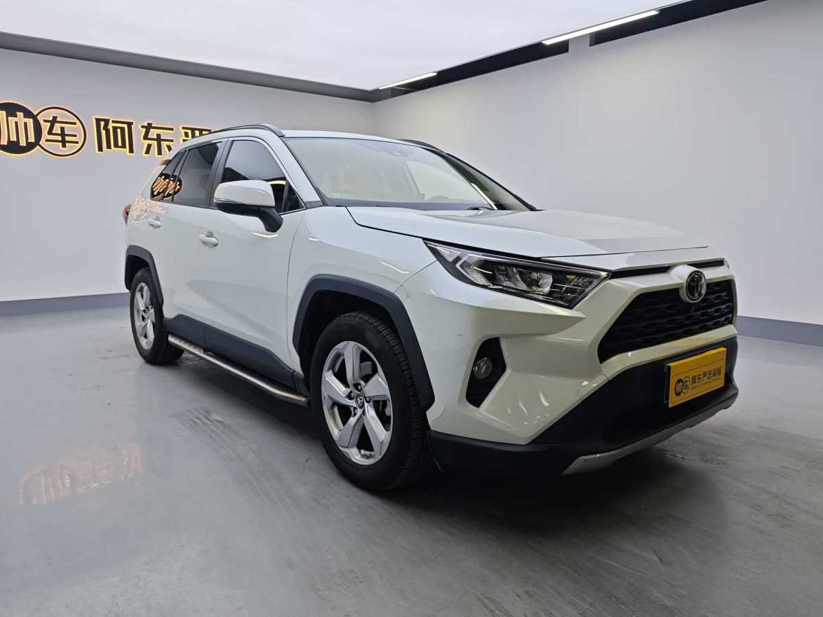 2021年5月豐田 RAV4  2018款 榮放 2.0L CVT兩驅(qū)風(fēng)尚版