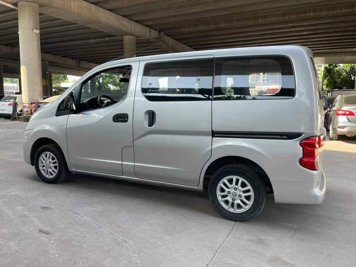 日產(chǎn) NV200  2010款 1.6L 手動基本型圖片