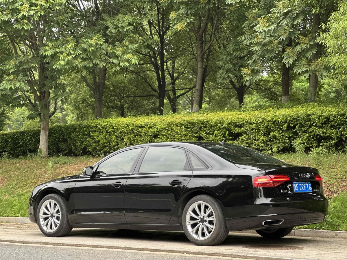 奧迪 奧迪A8  2014款 A8L 45 TFSI quattro豪華型圖片