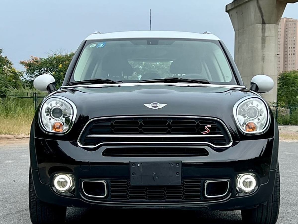 MINI COUNTRYMAN  2015款 1.6T COOPER S ALL4 极致暗夜版图片