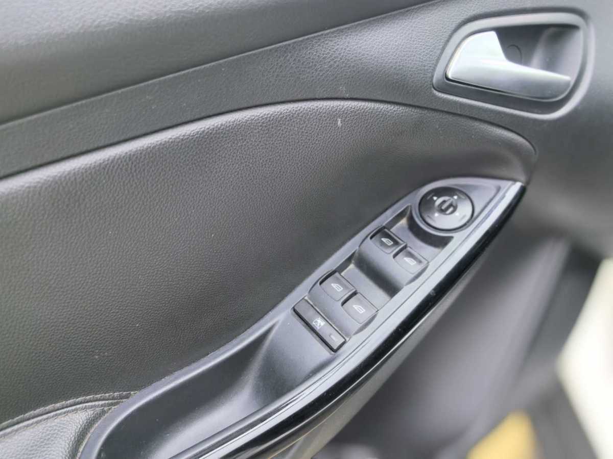 福特 ?？怂? 2012款 三廂 1.6L 自動風(fēng)尚型圖片