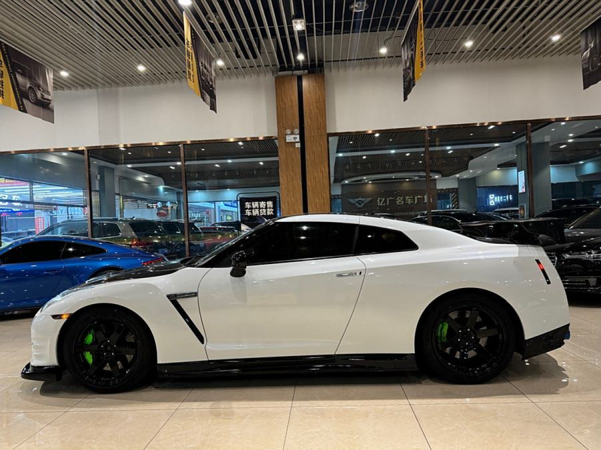 日產(chǎn) GT-R  2013款 3.8T Premium Edition圖片