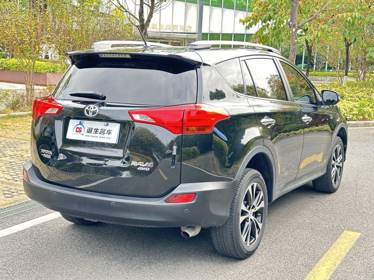 豐田 RAV4榮放  2013款 2.5L 自動(dòng)四驅(qū)豪華版圖片