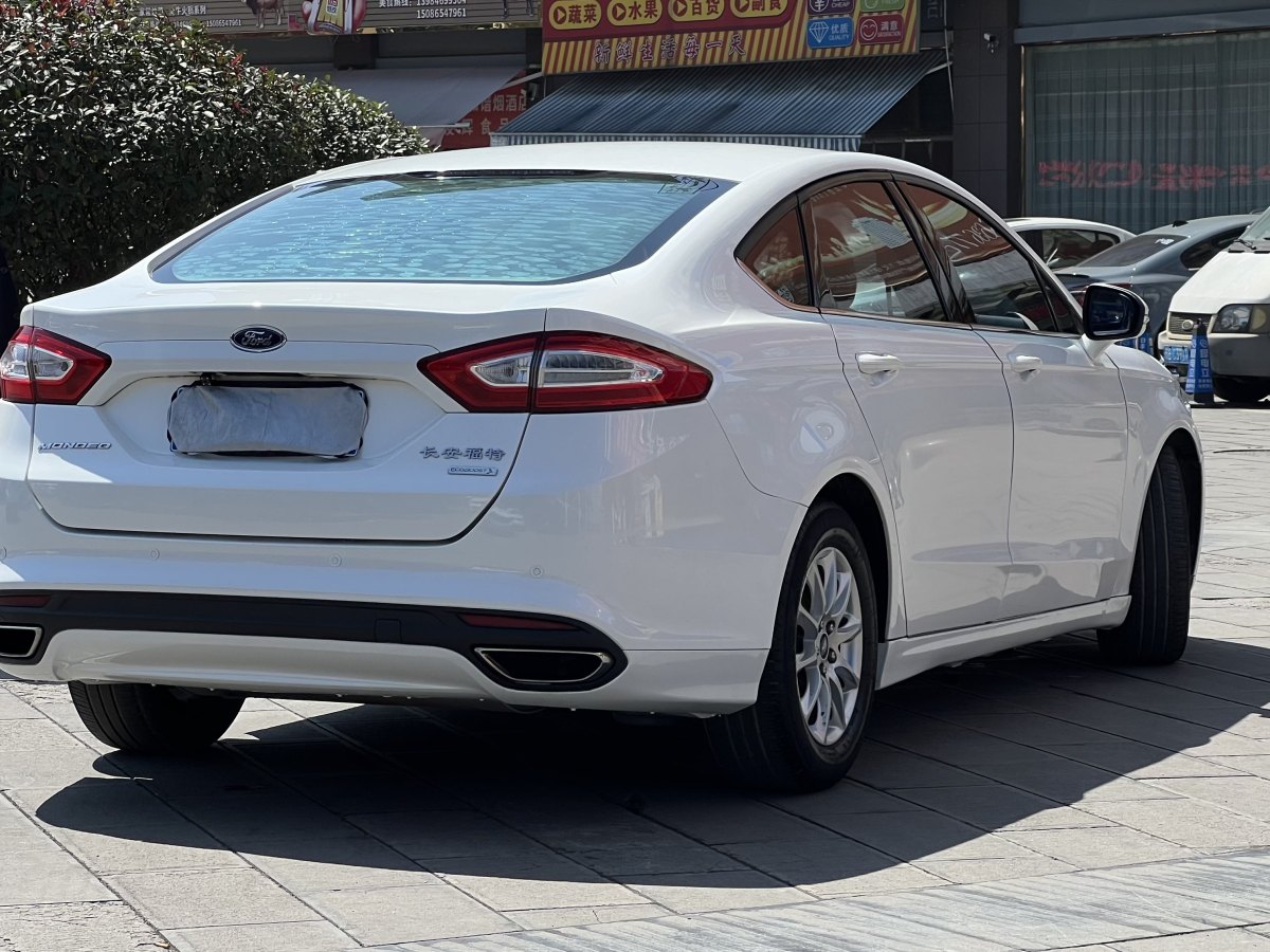 福特 蒙迪歐  2017款 改款 EcoBoost 180 時(shí)尚型圖片