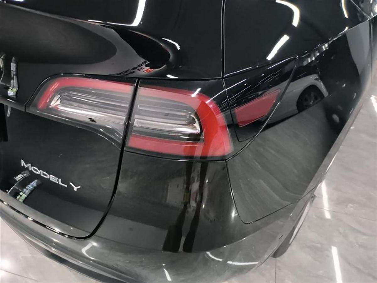 特斯拉 Model 3  2021款 改款 標(biāo)準(zhǔn)續(xù)航后驅(qū)升級(jí)版圖片