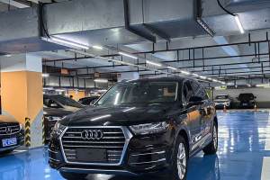 奥迪Q7 奥迪 55 TFSI 技术型