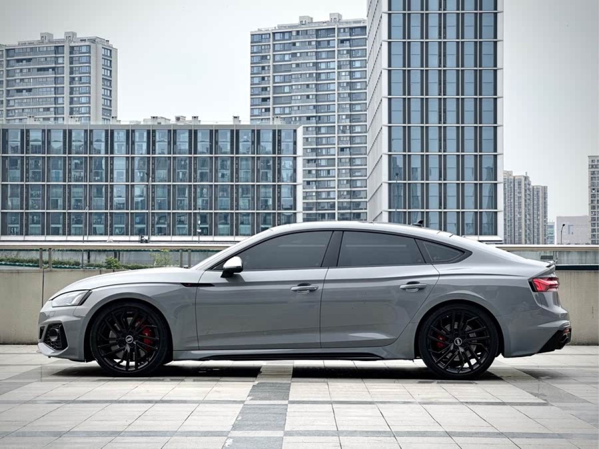 奧迪 奧迪RS 5  2021款 RS5 Sportback 黑曜版圖片
