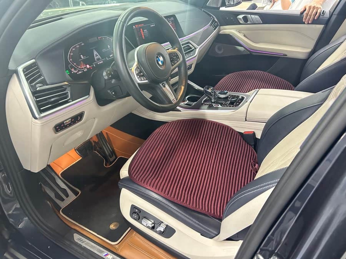 寶馬 寶馬X7  2020款 xDrive40i 行政型M運(yùn)動(dòng)套裝圖片