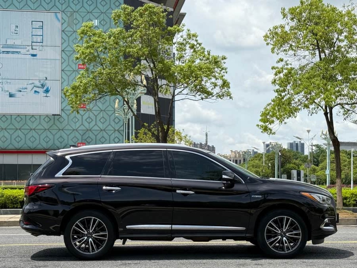 英菲尼迪 QX60  2020款 2.5 S/C Hybrid 兩驅(qū)卓越版 國(guó)VI圖片