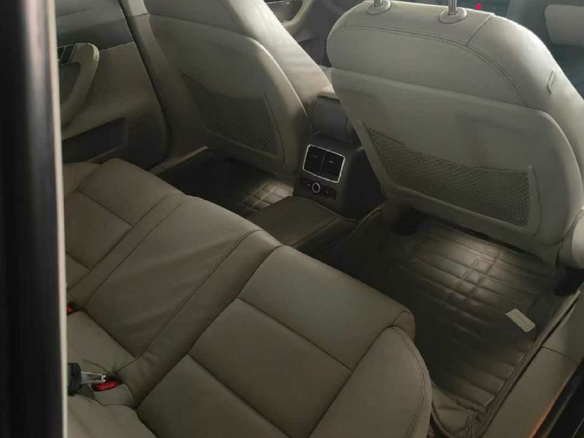 奧迪 奧迪A6L  2010款 A6L 3.0T FSI Quattro豪華型圖片