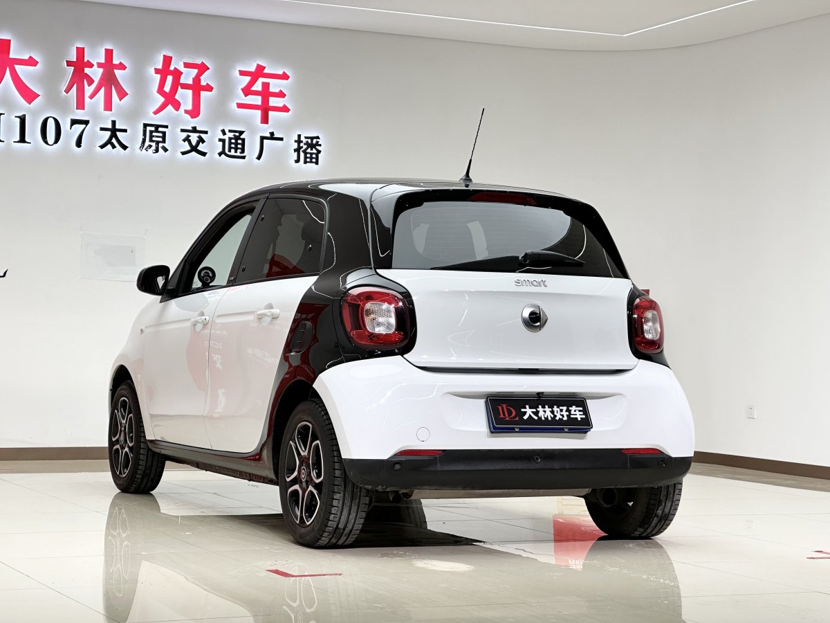 smart forfour  2018款 0.9T 66千瓦先鋒版圖片