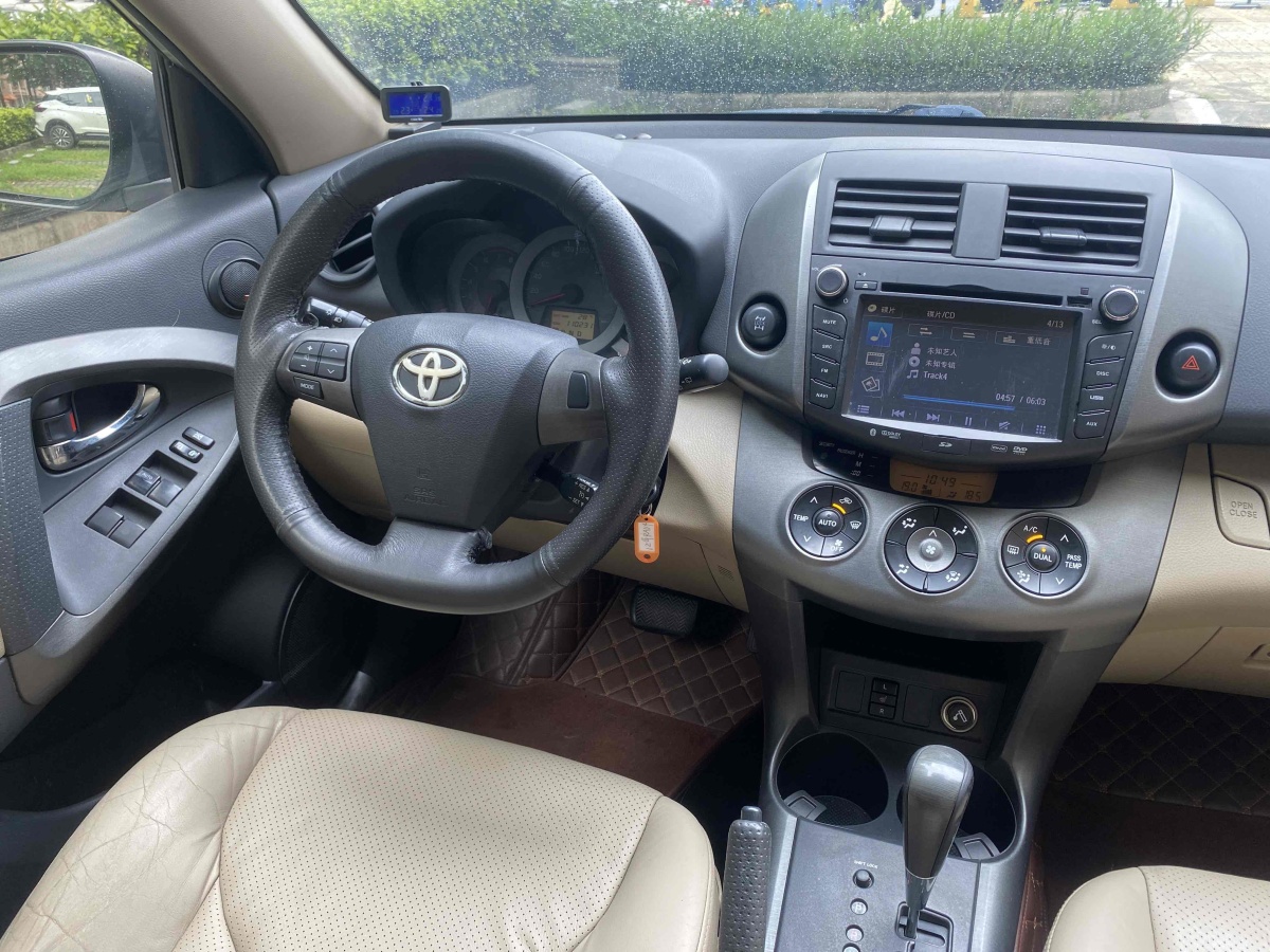 豐田 RAV4榮放  2012款 炫裝版 2.4L 自動四驅豪華圖片