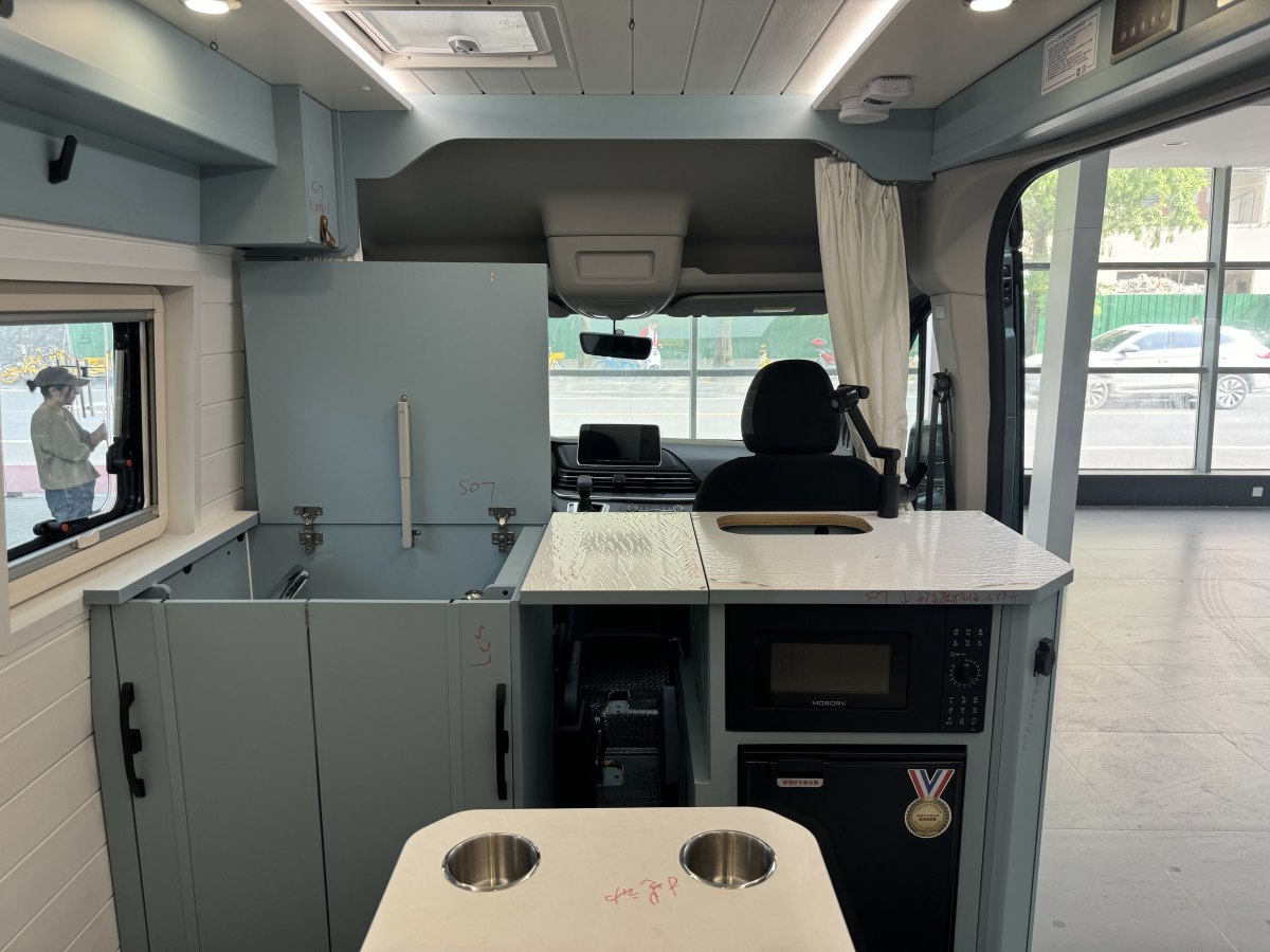 上汽大通 RV90  2023款 宜動(dòng)生活家圖片