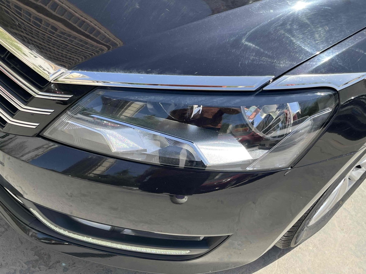 大眾 帕薩特  2015款 1.8TSI DSG尊榮版圖片