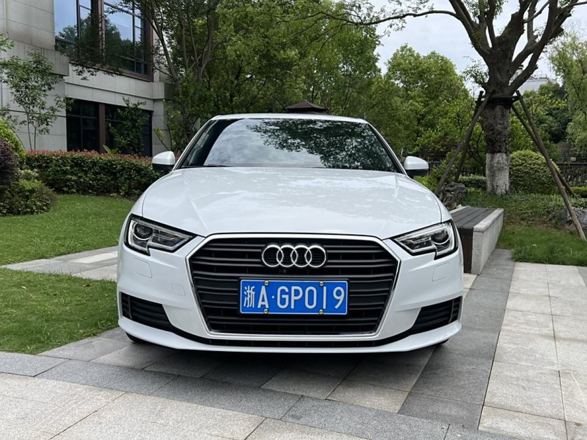 奧迪 奧迪A3  2018款 30周年年型 Sportback 35 TFSI 進取型圖片