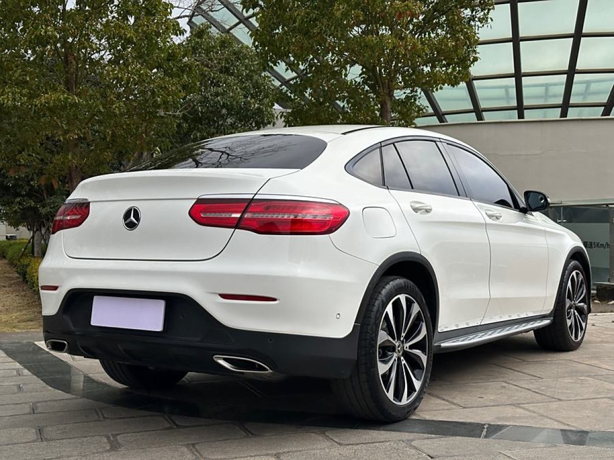 2018年6月奔馳 奔馳GLC  2022款 改款 GLC 260 4MATIC 轎跑SUV