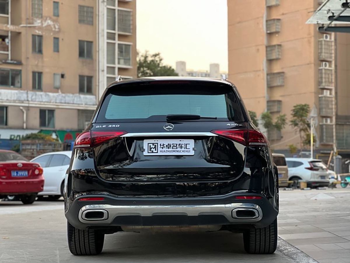 奔馳 奔馳GLE  2022款 改款 GLE 350 4MATIC 時(shí)尚型圖片