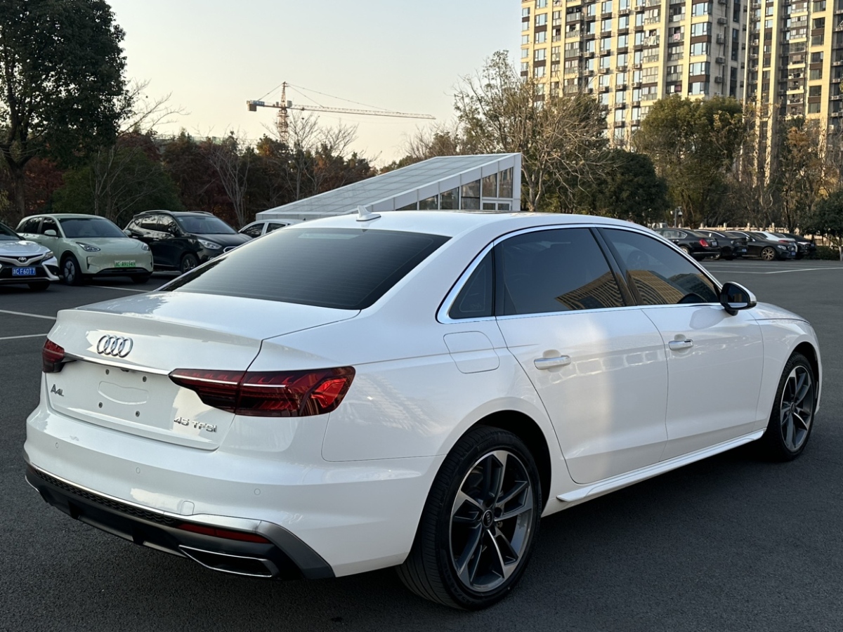 奧迪 奧迪A4L  2022款 40 TFSI 時尚動感型圖片