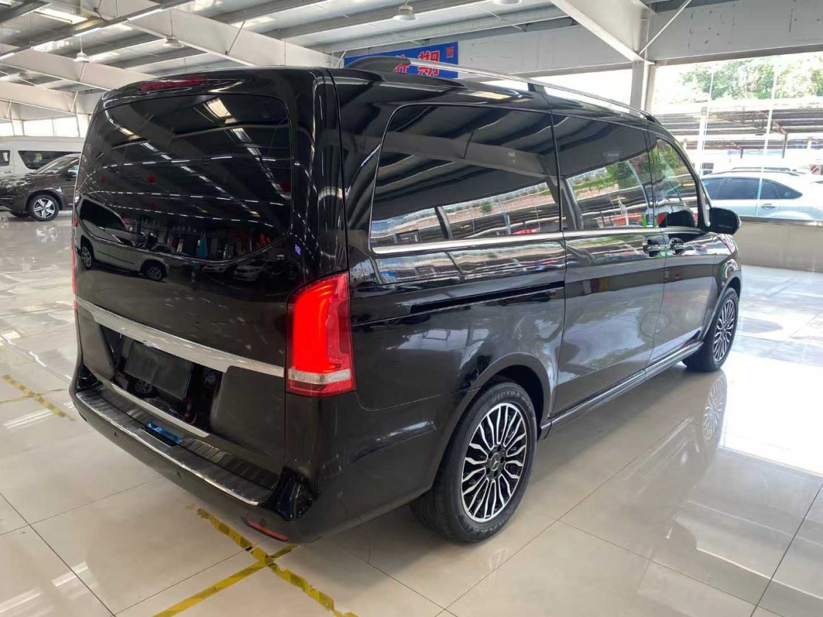 奔馳 V級  2018款 V 260 L 尊貴加長版圖片