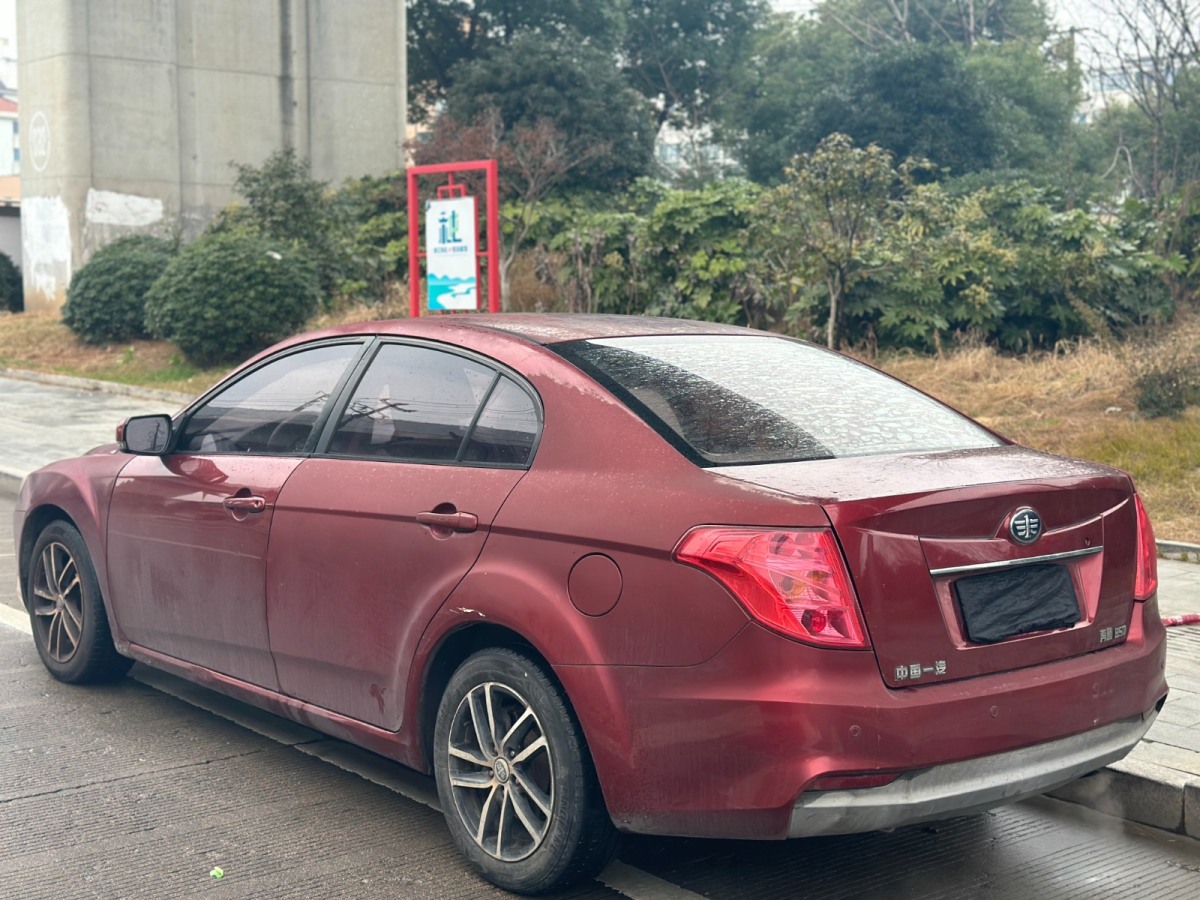 奔騰 B50  2013款 1.6L 自動豪華型圖片