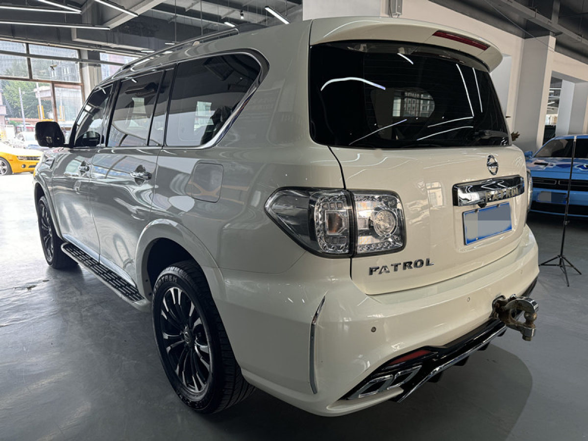 日產(chǎn) 途樂  2018款 4.0L 旗艦型圖片