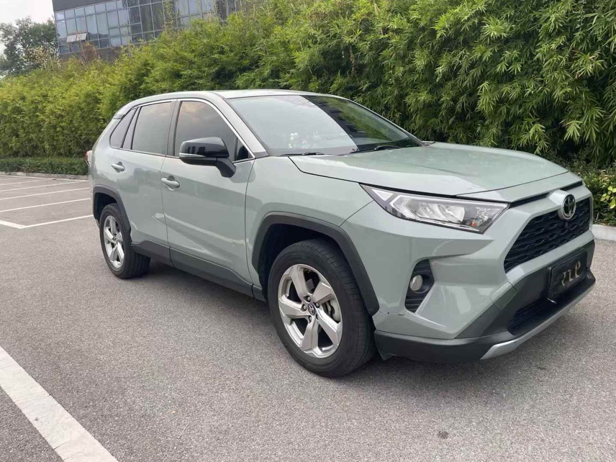 豐田 RAV4榮放  2019款  2.0L CVT兩驅(qū)風(fēng)尚版 國VI圖片