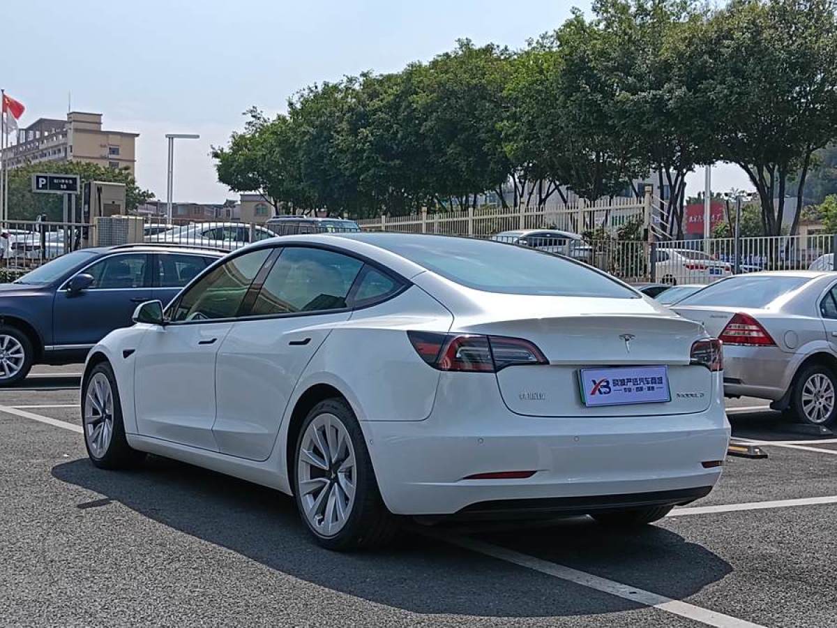 特斯拉 Model 3  2021款 改款 標準續(xù)航后驅(qū)升級版圖片