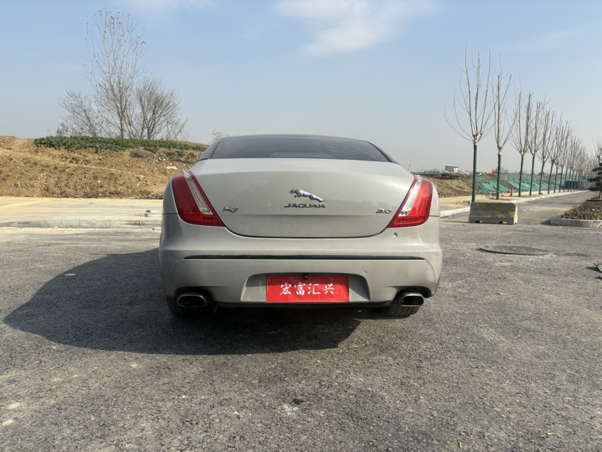 捷豹 XJ  2011款 XJL 3.0 全景商務(wù)版圖片