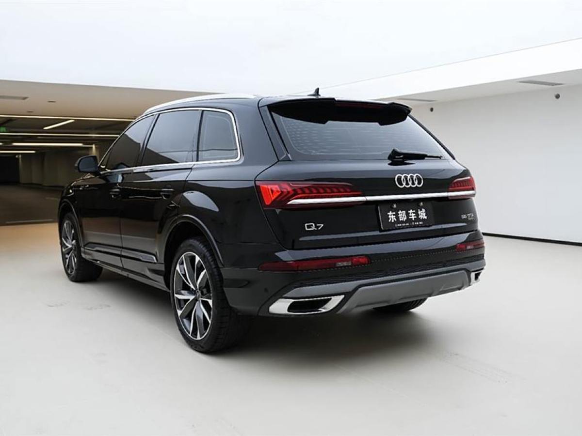 奧迪 奧迪Q7  2024款 55 TFSI quattro S line運(yùn)動(dòng)型圖片