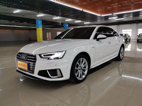 奥迪 奥迪A4L  2018款 30周年年型 40 TFSI 时尚型