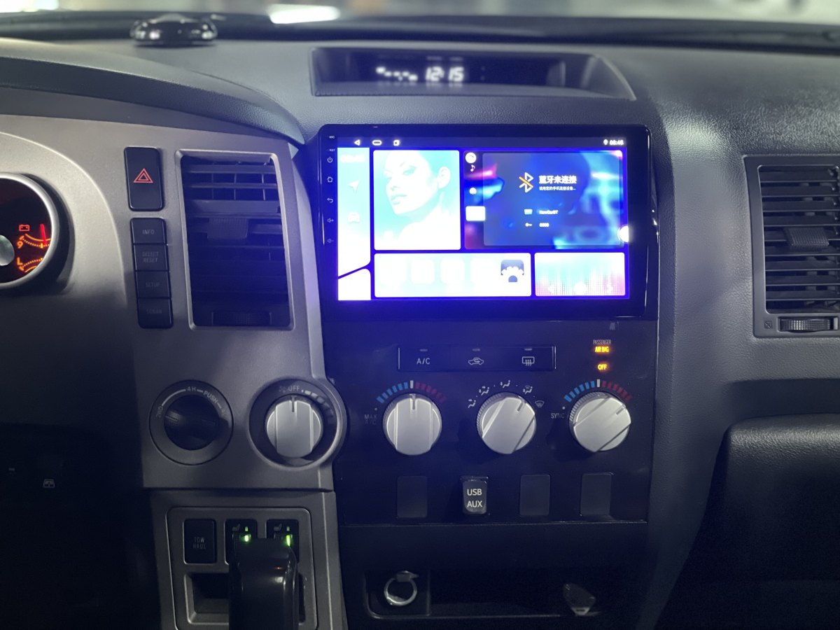 豐田 坦途  2015款 5.7 SR5 兩驅(qū) CrewMax 美規(guī)版圖片
