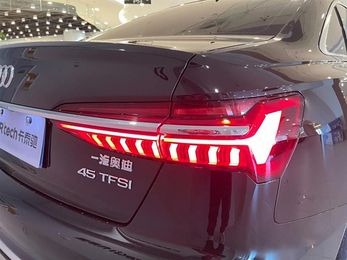 奧迪 奧迪A6L  2024款 45 TFSI 臻選動(dòng)感型圖片