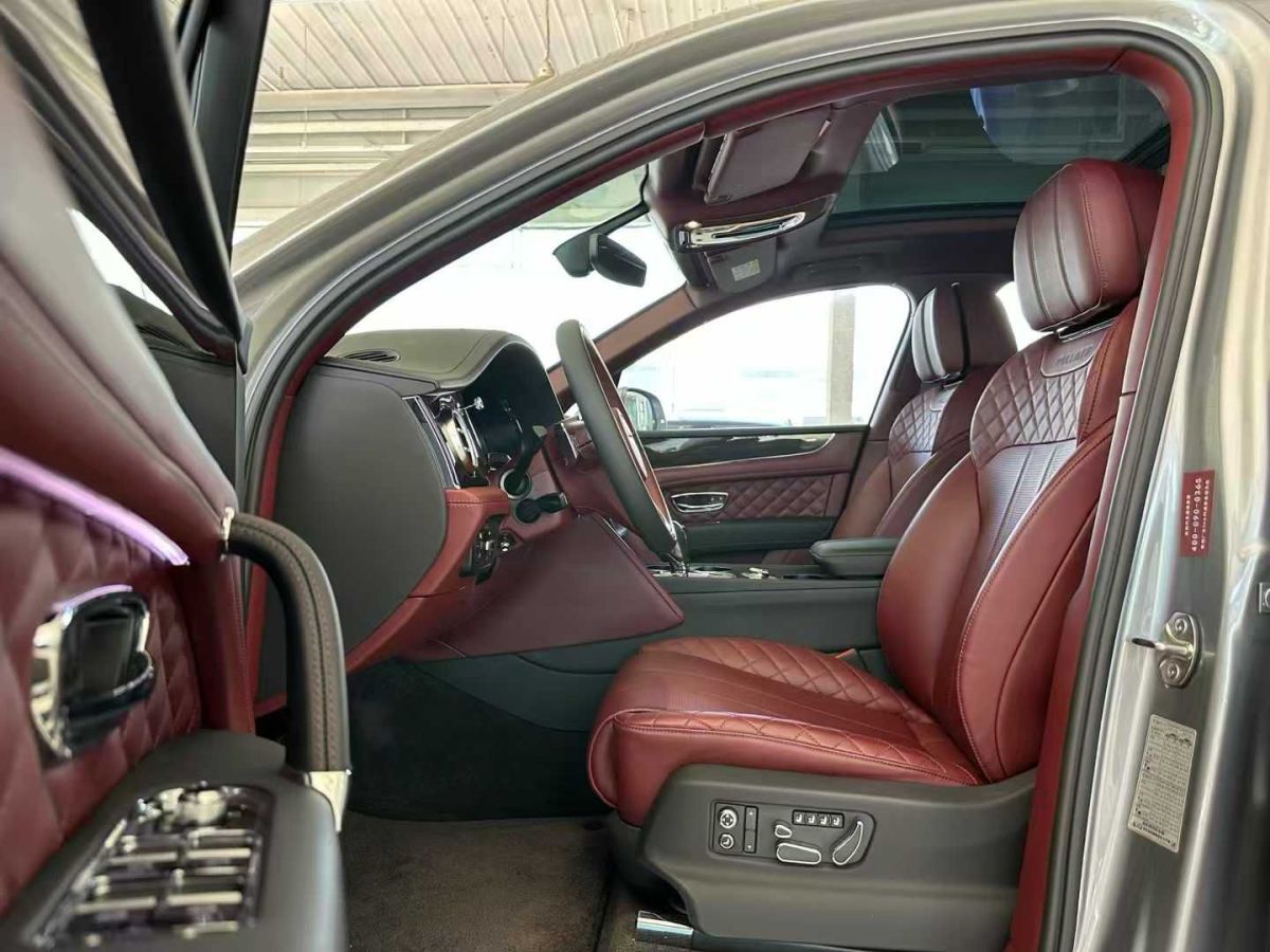 賓利 添越PHEV  2019款  3.0T PHEV圖片