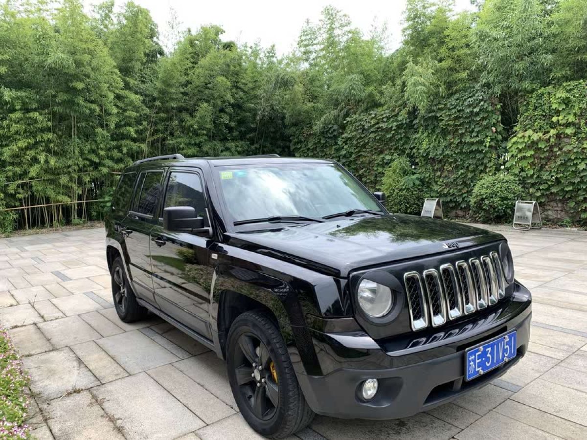 Jeep 自由客  2013款 2.4 運動版圖片