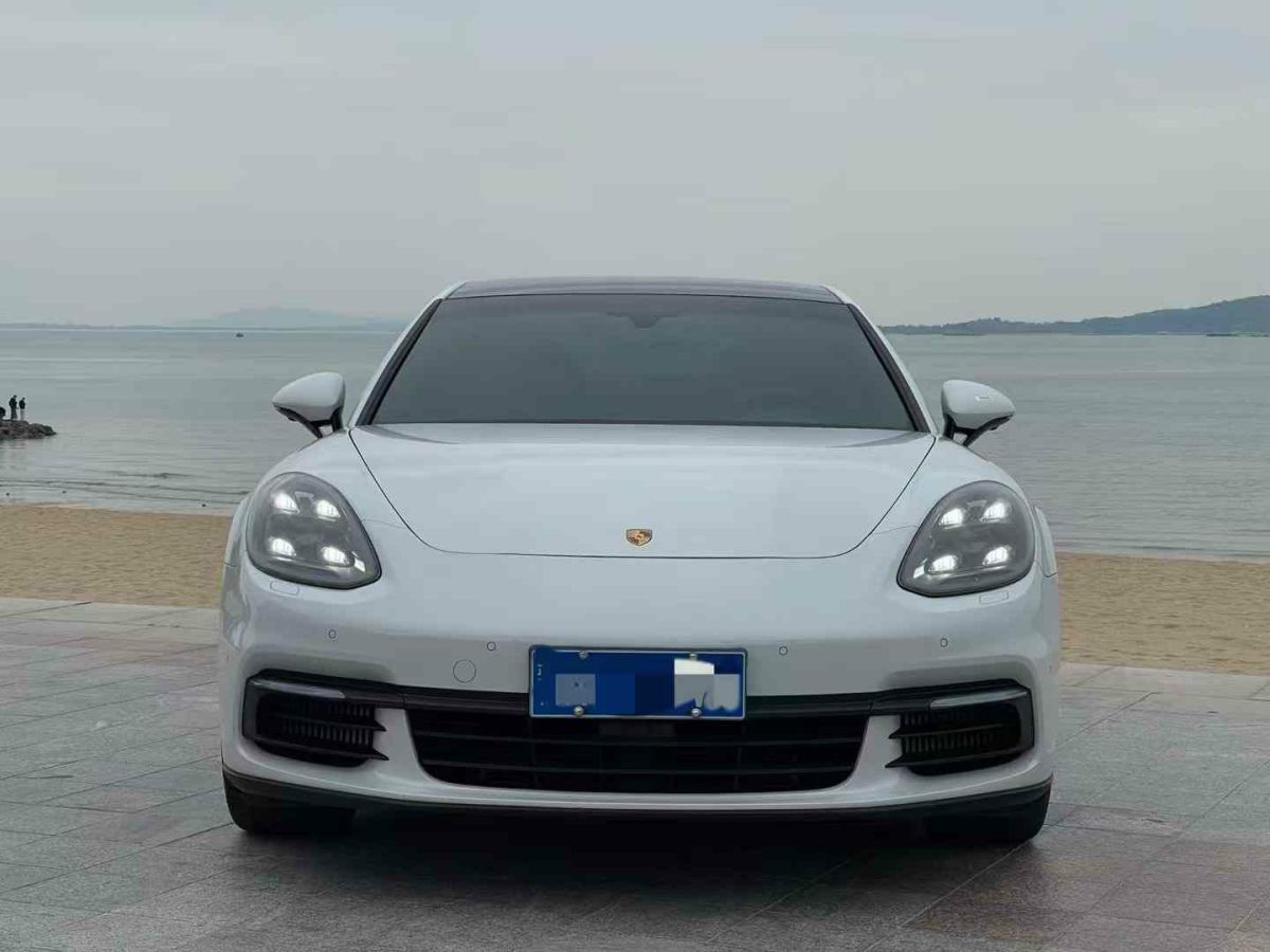 保時(shí)捷 Panamera 圖片