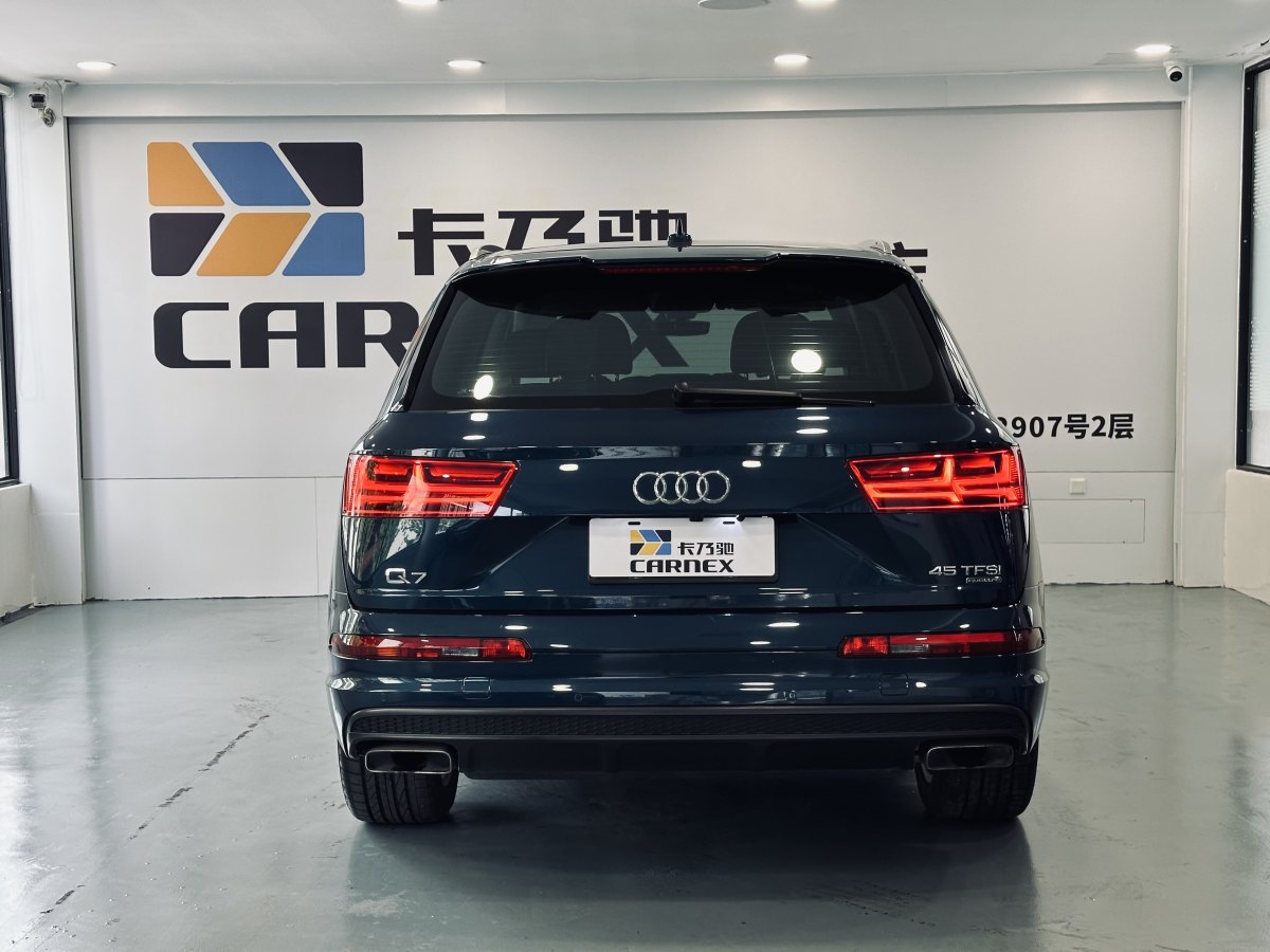 2018年10月奧迪 奧迪Q7  2018款 45 TFSI S line運(yùn)動(dòng)型