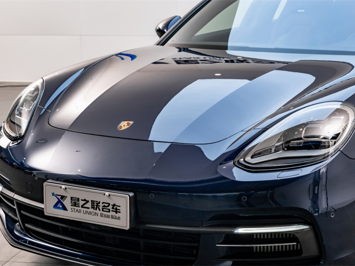 保時(shí)捷 Panamera  2019款 Panamera 4 行政加長(zhǎng)版 2.9T圖片