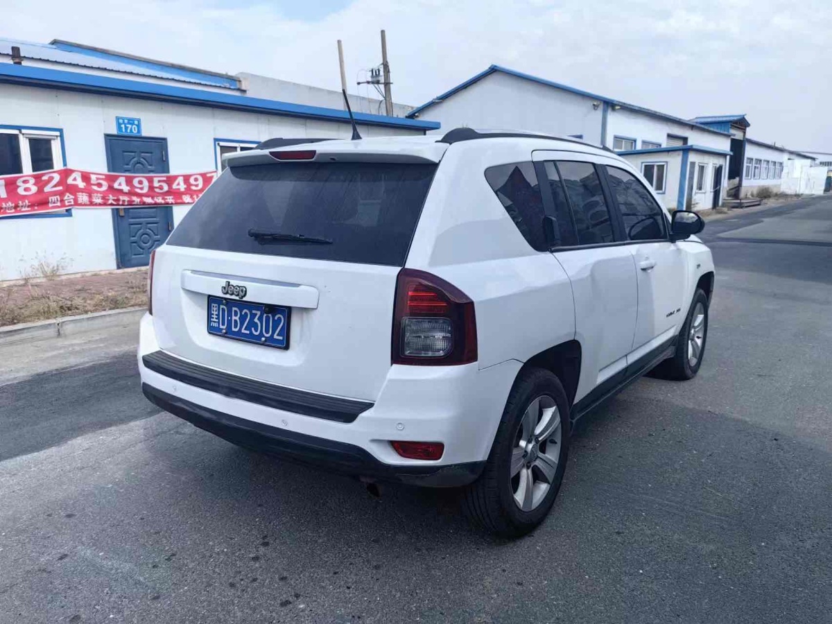 Jeep 指南者  2013款 2.4L 四驅都市版圖片