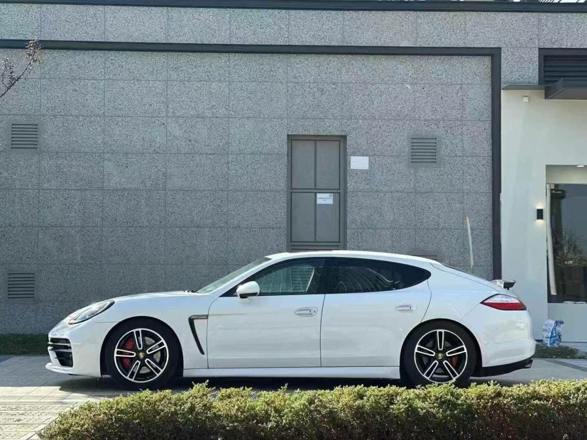 保時(shí)捷 Panamera  2011款 GTS 4.8圖片