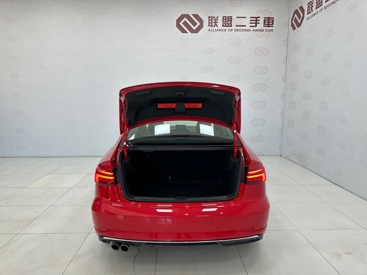 奥迪 奥迪A3  2018款 30周年年型 Limousine 40 TFSI 风尚型图片