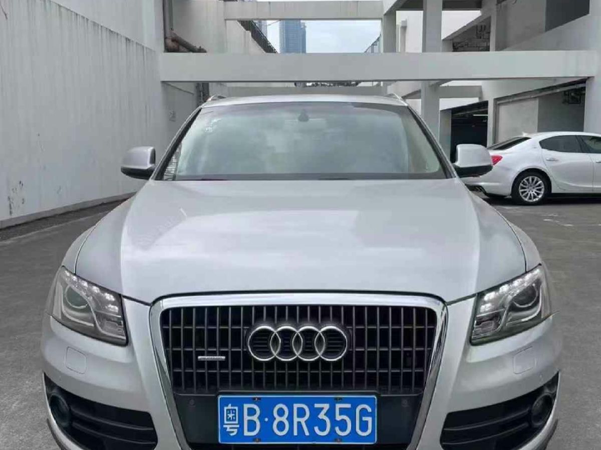 2013年4月奧迪 奧迪Q5  2013款 Q5 3.0TFSI 45TFSI Quattro 運(yùn)動(dòng)型