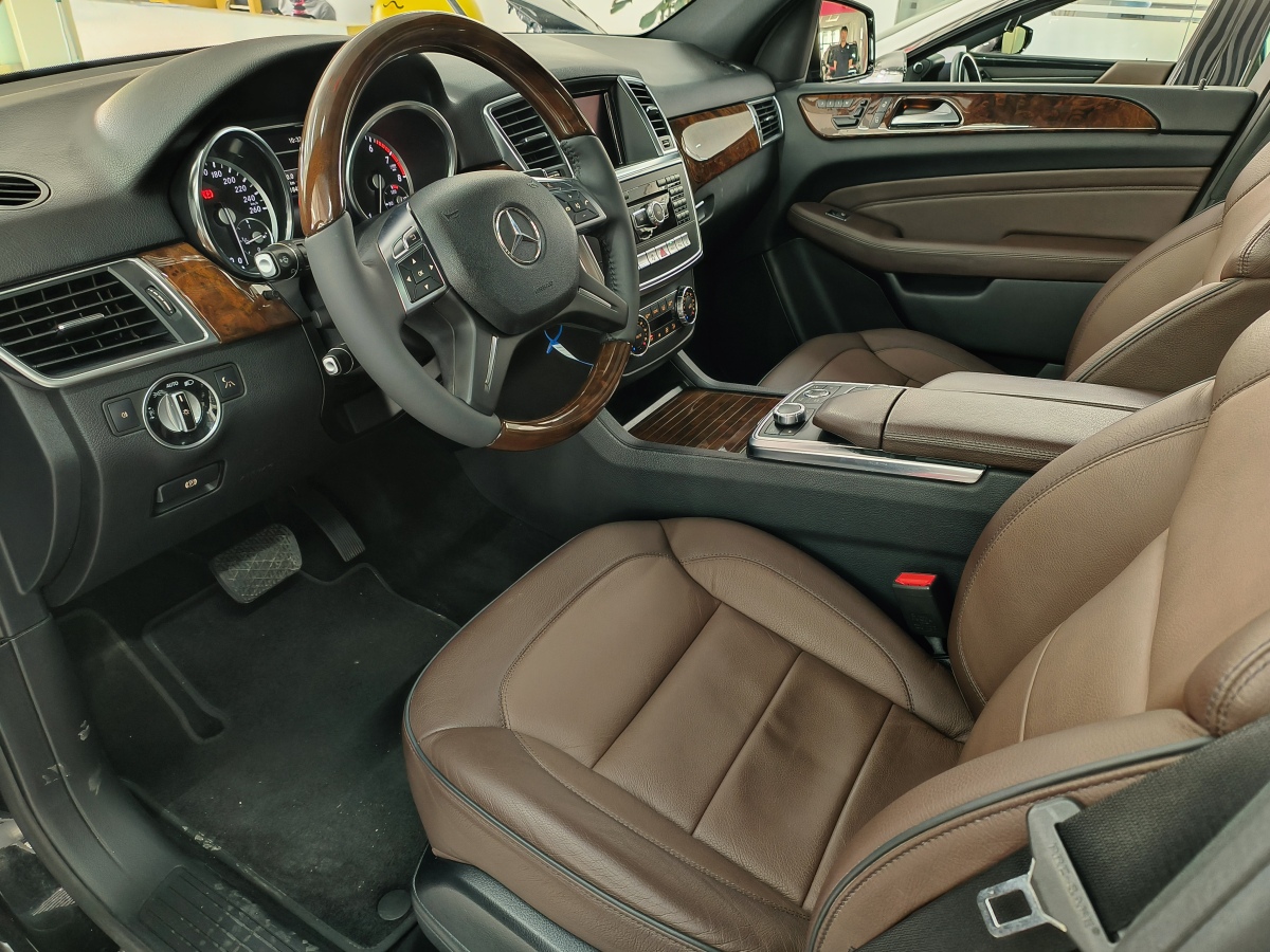 奔驰 奔驰M级  2014款 ML 400 4MATIC豪华型图片