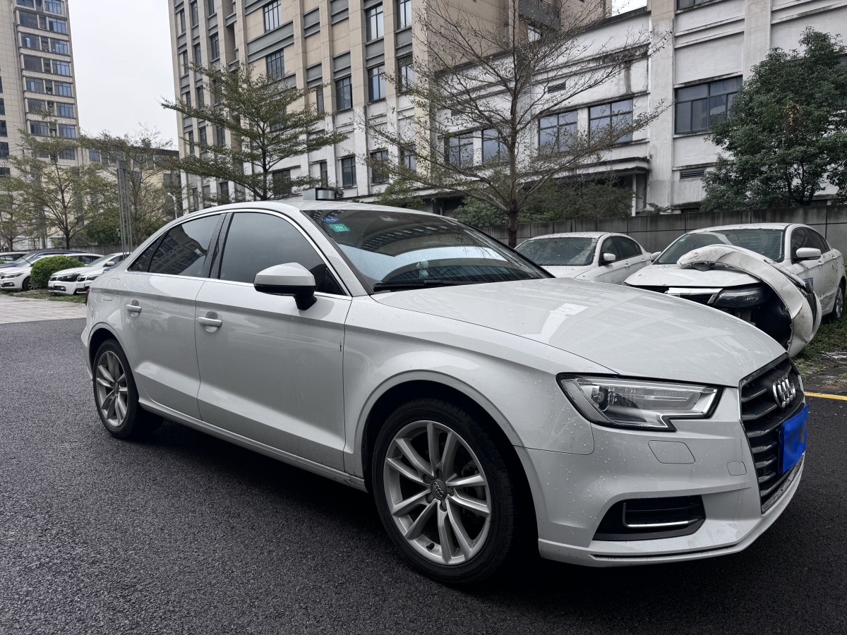 2019年4月奧迪 奧迪A3  2019款 Sportback 35 TFSI 時(shí)尚型 國(guó)V