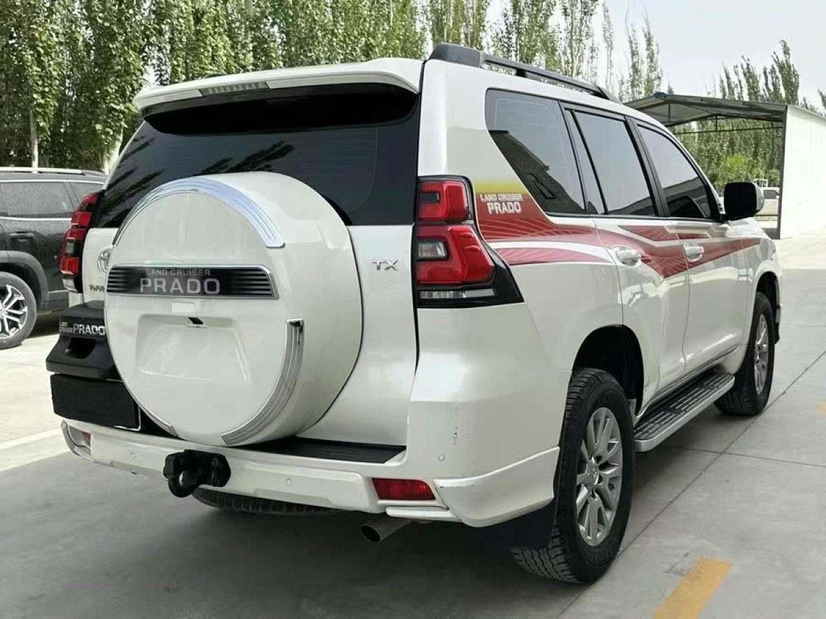 豐田 普拉多  2019款 3.5L 自動(dòng)TX-L尊享版后掛備胎圖片