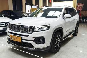 大指挥官 Jeep 2.0T 两驱豪华版