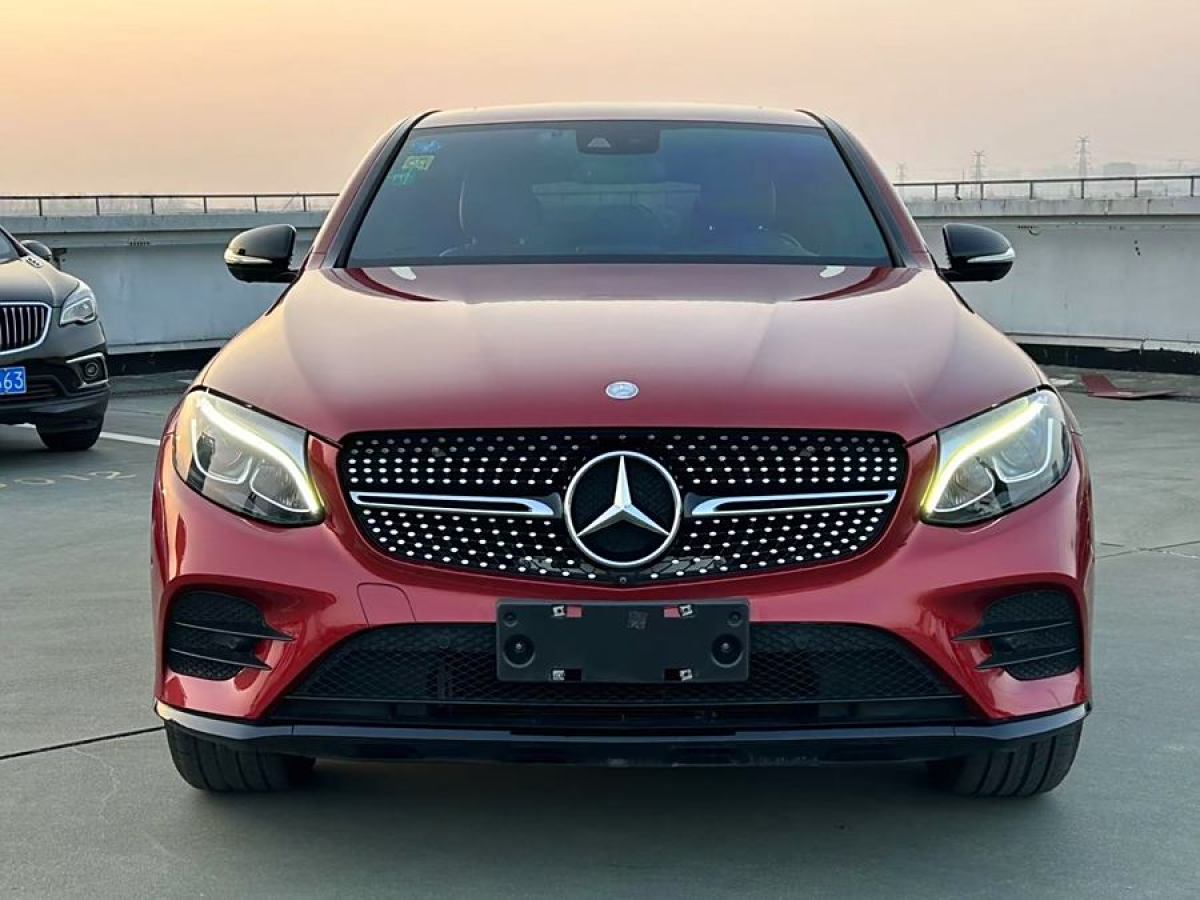 奔馳 奔馳GLC  2022款 改款 GLC 260 4MATIC 轎跑SUV圖片