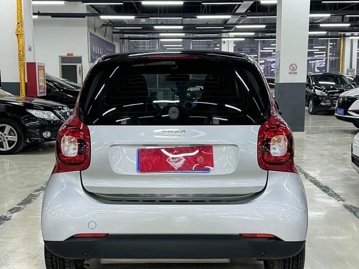 smart fortwo  2015款 1.0L 52千瓦硬頂靈動(dòng)版圖片