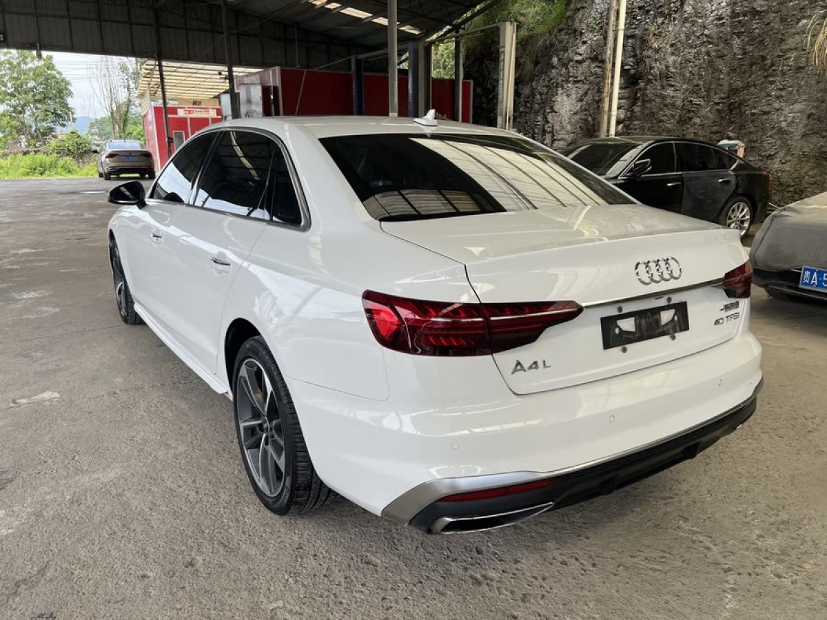 奧迪 奧迪A4L  2022款 40 TFSI 豪華動(dòng)感型圖片