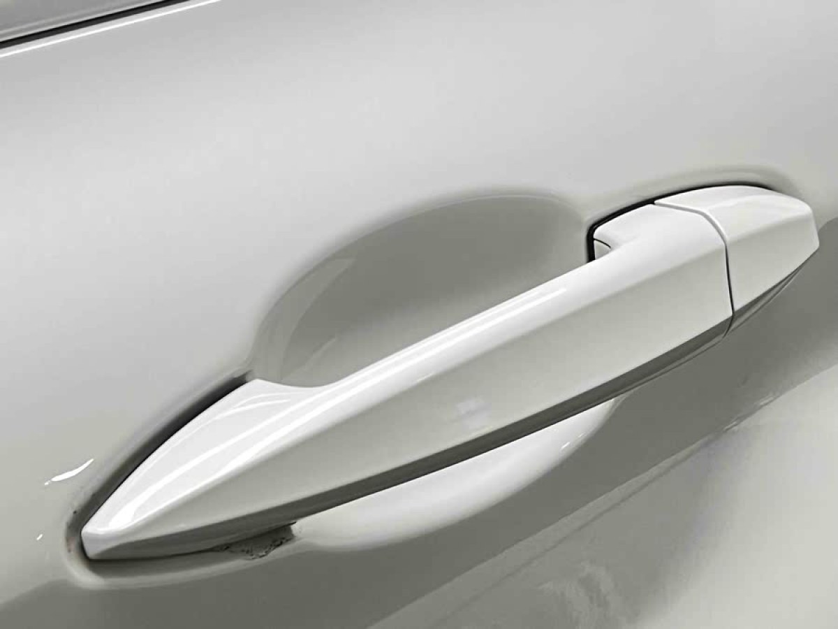 寶馬 寶馬X1  2018款 sDrive20Li 領(lǐng)先型圖片