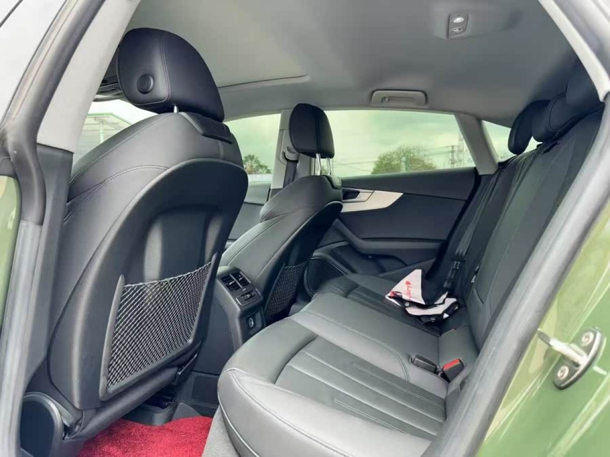 奧迪 奧迪A5  2023款 Sportback 45 TFSI quattro 臻選動(dòng)感型圖片